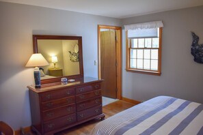3 bedrooms, iron/ironing board, free WiFi - Enjoy a relaxing getaway in this spacious 3-bedroom, 2-bathroom home (South Dennis)