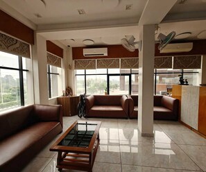 House | Reception - Townhouse Garudeshwar Dutt Temple (Garudeshwar)