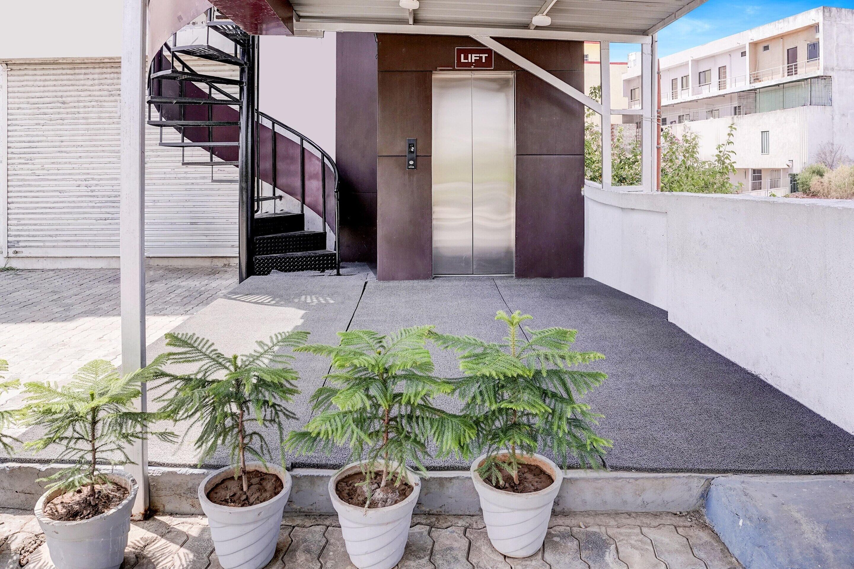 Rumah | Resepsionis