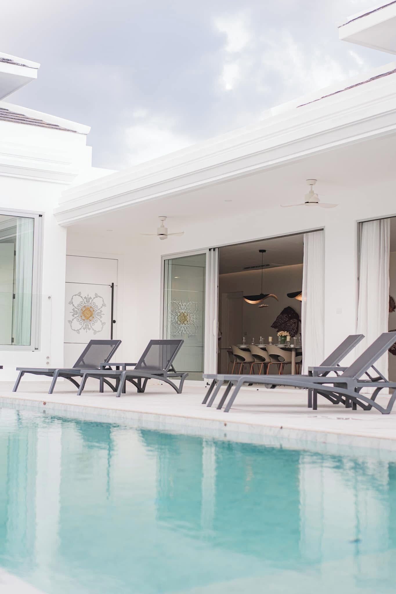 สระว่ายน้ำ