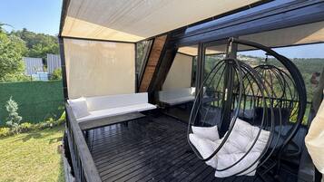 Basic Bungalow | Teres/patio