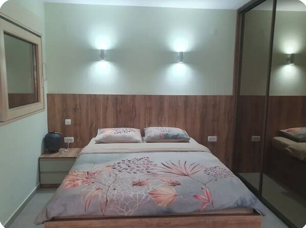 Room - Cozy studio apartment in delightful Kotor with free parking (Kotor)