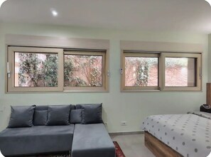 Room - Cozy studio apartment in delightful Kotor with free parking (Kotor)