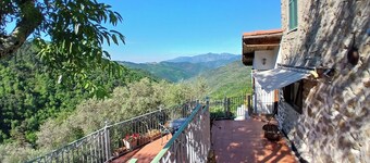Berzi Bliss Cottage Retreat