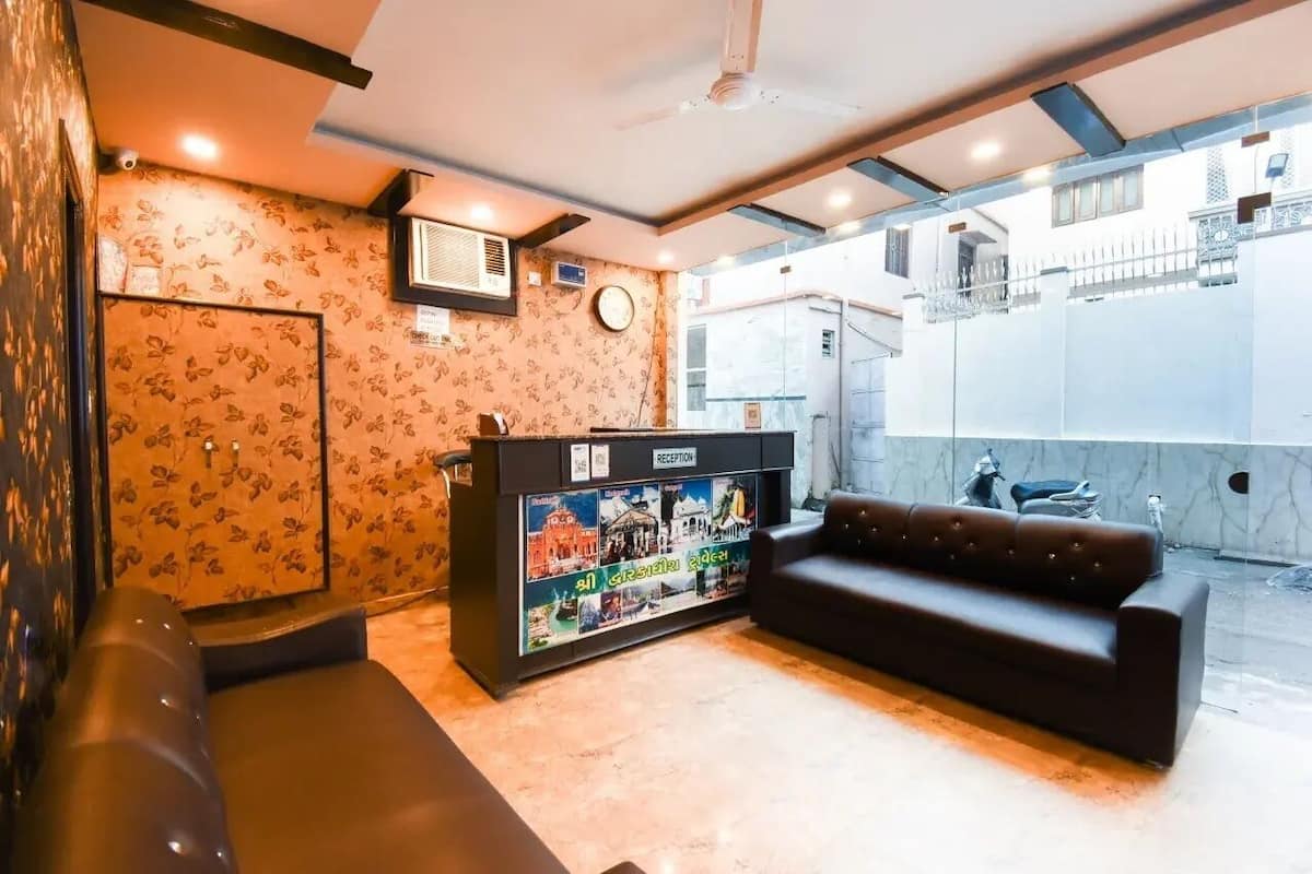 Deluxe Double Room | Lobby