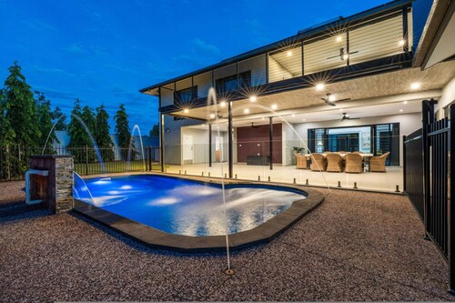 Zen Tropica Family Luxury Retreat Pool BBQ