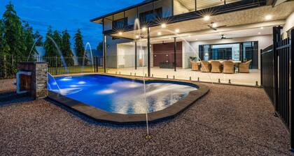 Zen Tropica Family Luxury Retreat Pool BBQ
