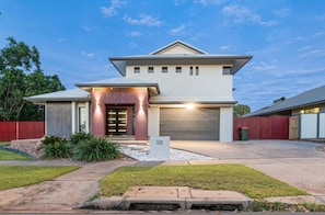 House - Zen Tropica Family Luxury Retreat Pool BBQ (Darwin)