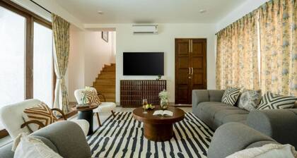 Casa Toledo 4BR in Candolim w Pvt Pool Near Beach