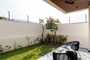 Luxury-Villa, Hügelblick | Terrasse/Patio