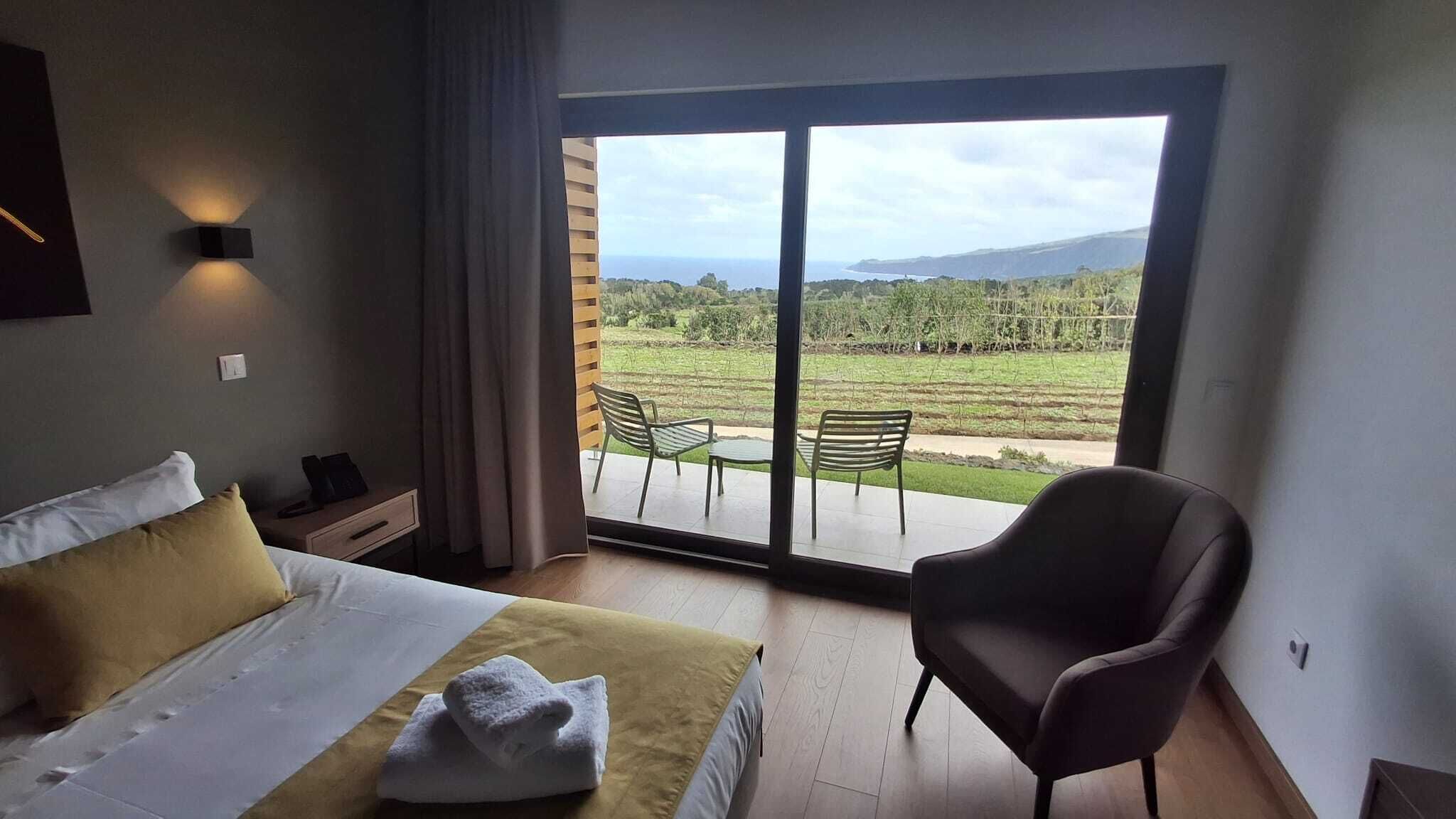 ห้องดีลักซ์สวีท, ระเบียง, วิวทะเล