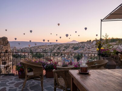 Anitya Cave House, In the heart of Cappadocia. Independent suite cave homes.