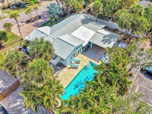 Exterior - 3-bedroom 3-bath pool house on Siesta Key just steps from the main beach (Siesta Key)