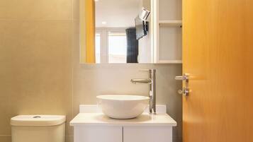 Bungalow - utsikt mot bergen | Badrum