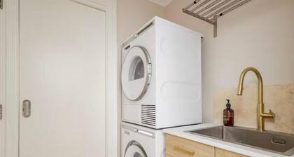 Room-upscale Neighbourhood Guest Quarter