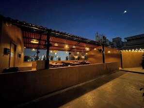 屋外ダイニングエリア