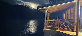 Riverfront Retreat at Hudson Lodge!