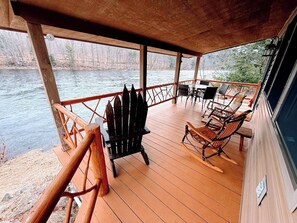 Outdoor dining - Riverfront Retreat at Hudson Lodge! (North Creek)