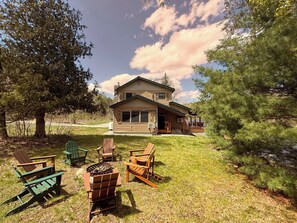 Property grounds - Riverfront Retreat at Hudson Lodge! (North Creek)