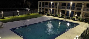 Garden Inn Adairsville