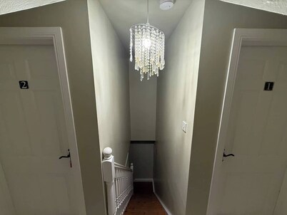 Private Ensuite Room Near Town With Quiet Garden
