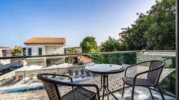 تناول الطعام بالخارج