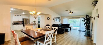 Charming 3-bedroom house in marvelous Lehigh Acres with AC