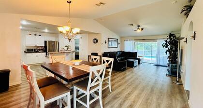 Charming 3-bedroom house in marvelous Lehigh Acres with AC