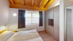 3 chambres, fer et planche à repasser, accès au Wi-Fi (inclus)