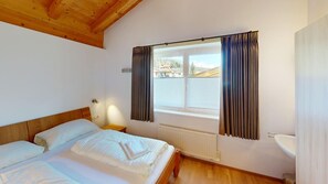 3 camere, ferro/asse da stiro, Wi-Fi gratuito, lenzuola