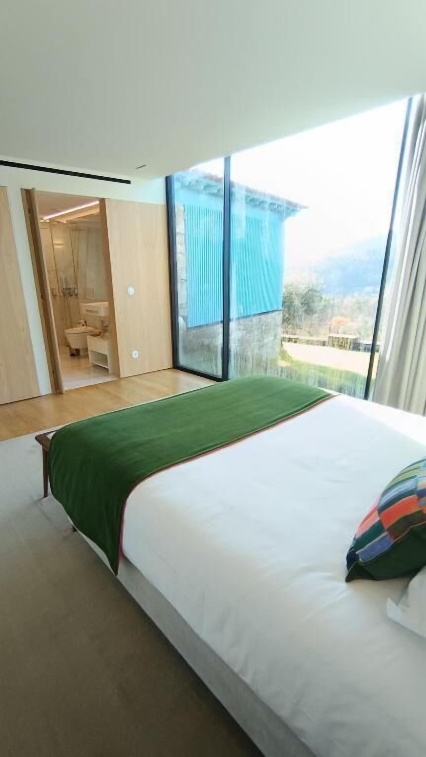 Deluxe dubbelrum - utsikt mot trädgården