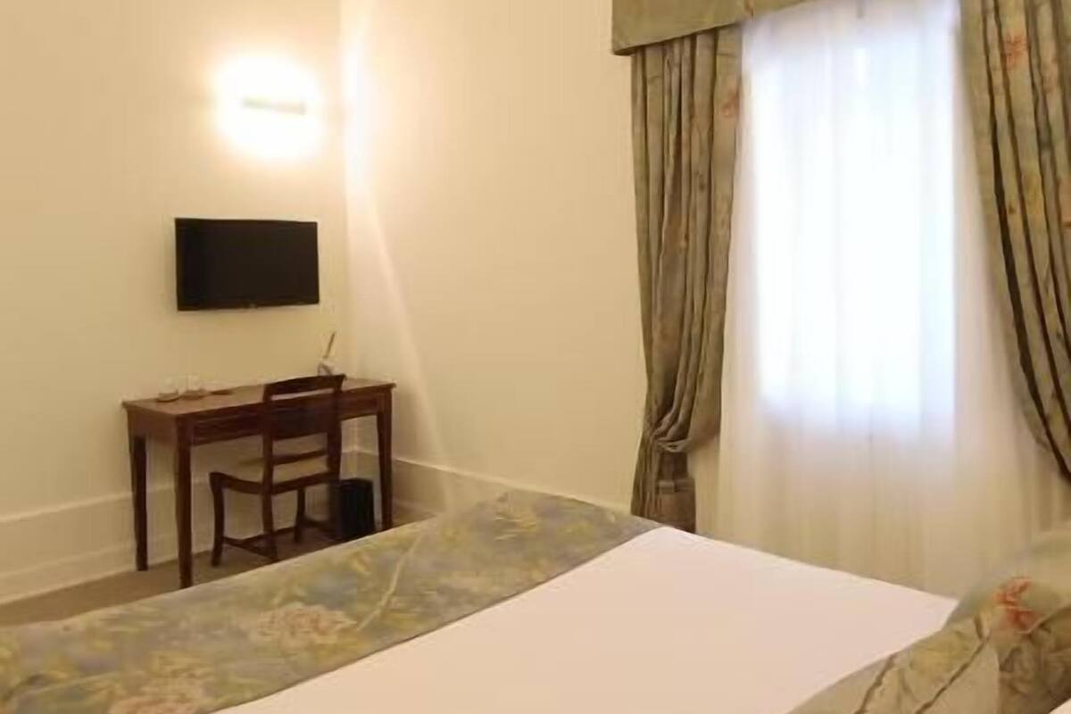 Chambre Double, vue montagne