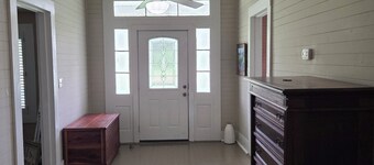 Quiet Country Living, close proximity to Jackson area.