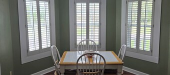 Quiet Country Living, close proximity to Jackson area.