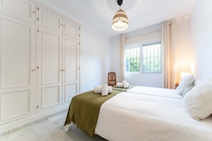 Iron/ironing board, free WiFi, bed sheets - MalagaSuite Tropical Oasis Terrace (Torremolinos)