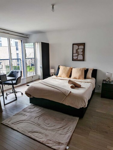 House near Versailles & Paris with parking