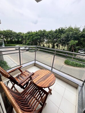 Balcony - Luxurious 2-bedroom Apartment With Shared Pool in Gurugram (Gurugram)