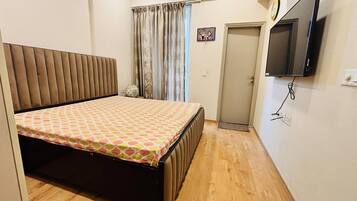 Apartment, 2 Bedrooms, Smoking, Balcony