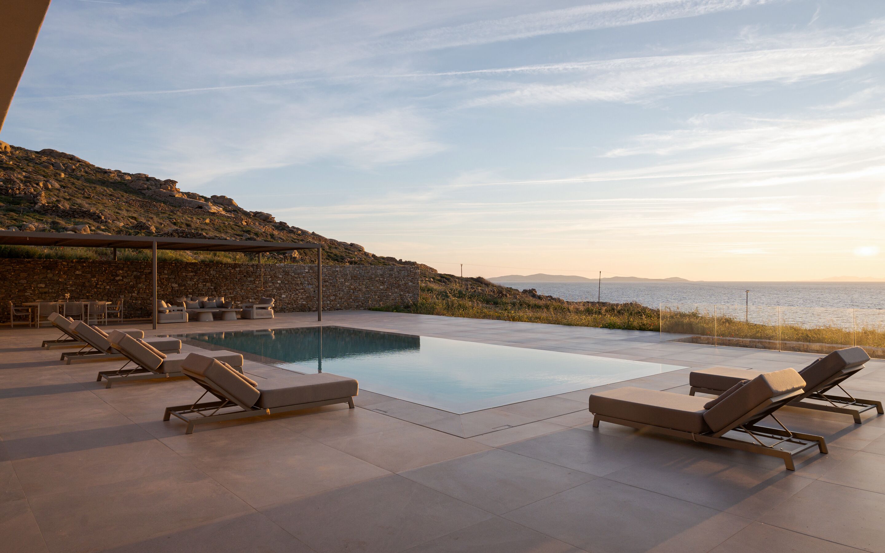 Huvila, merinäköala | Yksityinen uima-allas