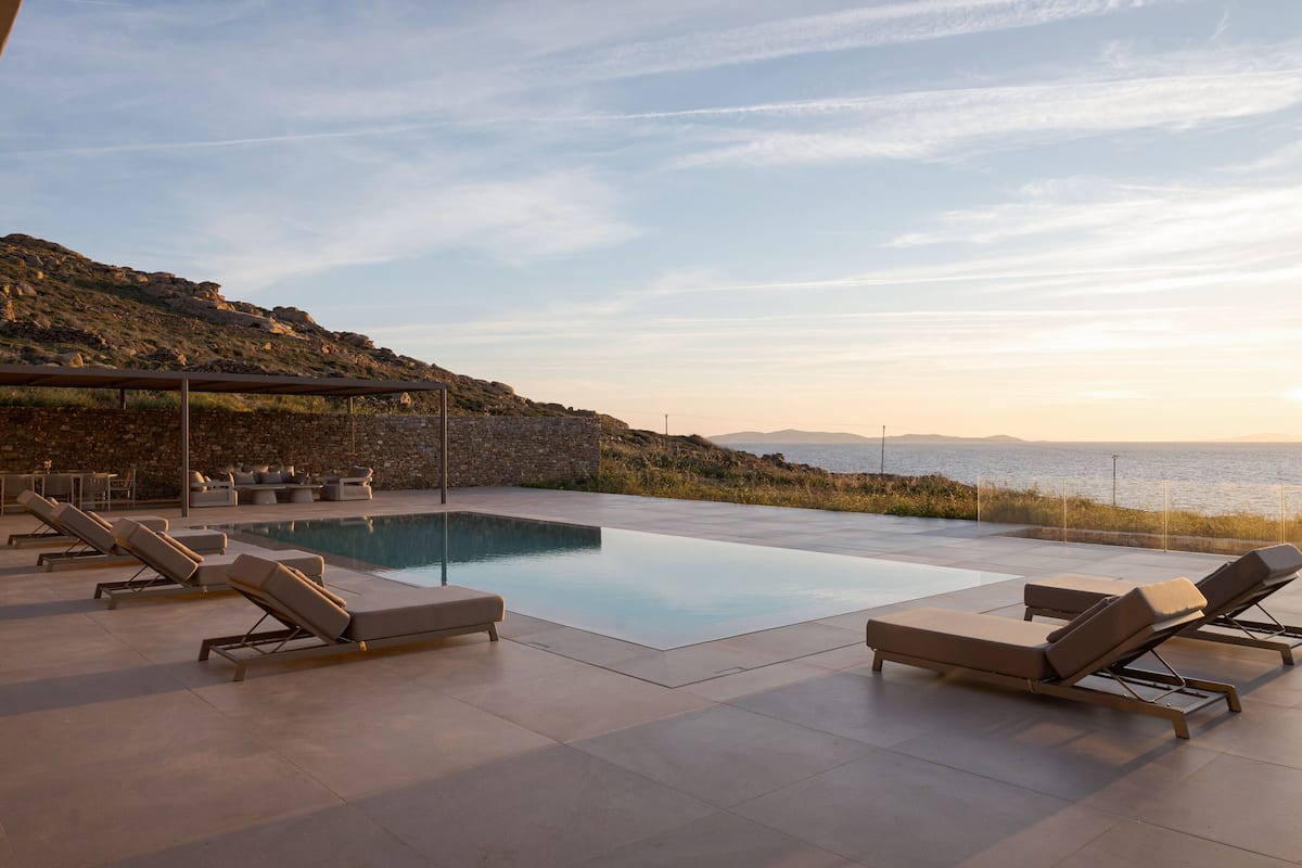 Huvila, merinäköala | Yksityinen uima-allas