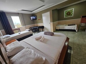 Room - Hotel Vitoria de Santos (Praia Grande)