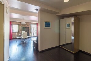 Interior - Raval 1 hab.  Barcelona con Terraza comunitaria (Barcelona)