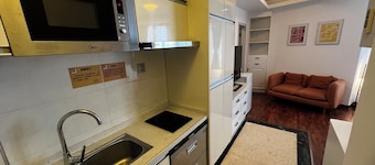 Cozy and Convenient apartment in the heart of GuangZhou with WiFi and AC