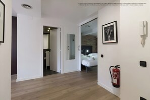 1 bedroom, iron/ironing board, WiFi, bed sheets - Ciutat Vella 1 hab Barcelona terraza comunitaria (Barcelona)