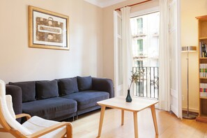 TV - Apartamento en ENRIQUE GRANADOS 2 PAX BARCELONA (Barcelona)