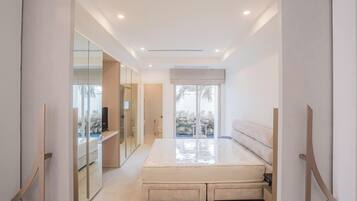 Deluxe Villa, Pool View