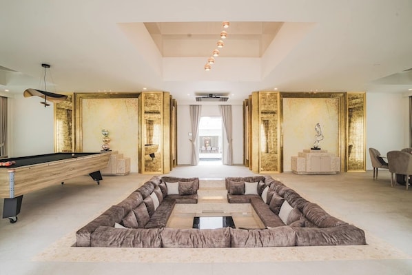 Game room - The luxury villa Ivory V1  Rawai Phuket (Rawai)