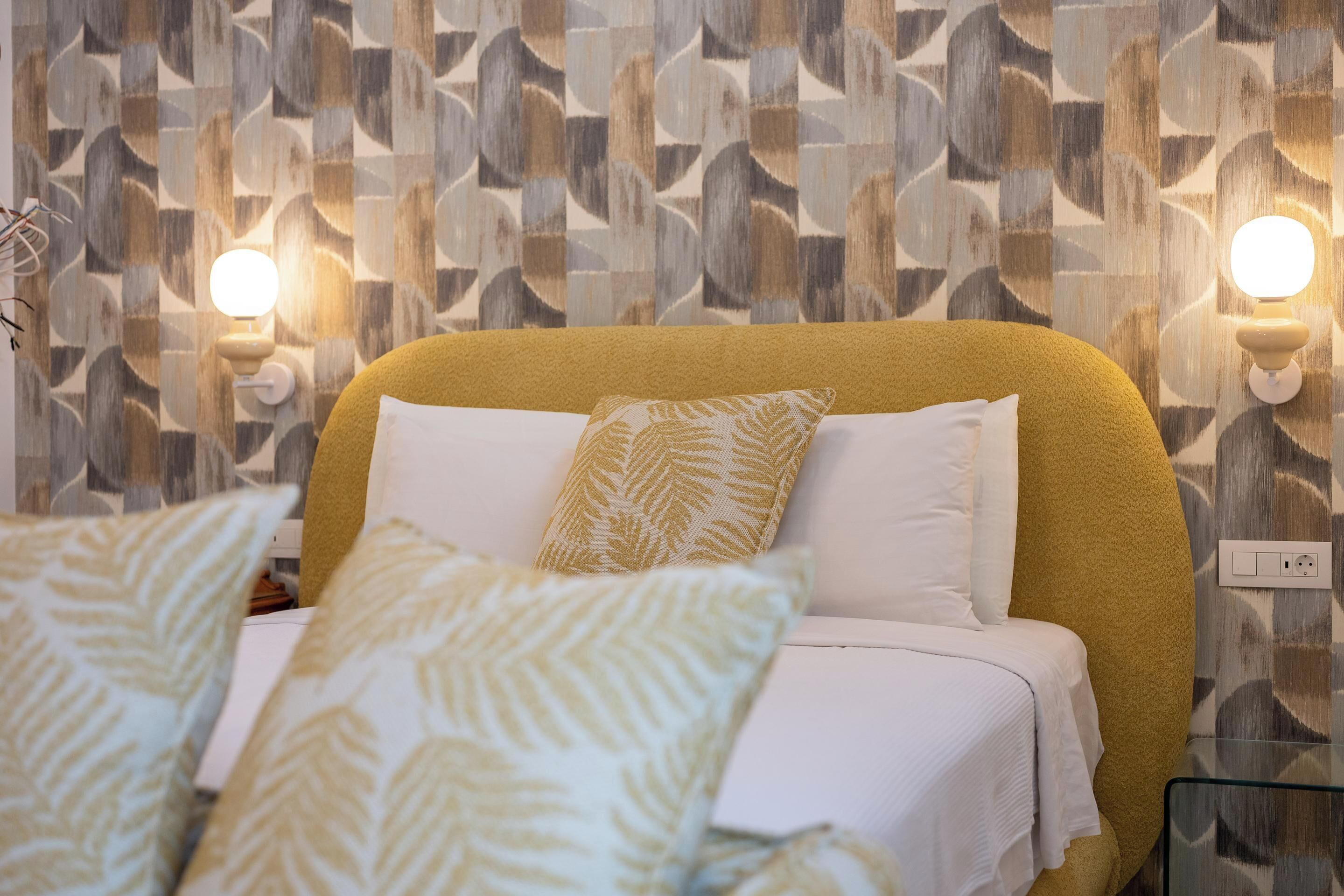 Traditional Cottage, Patio, Courtyard View