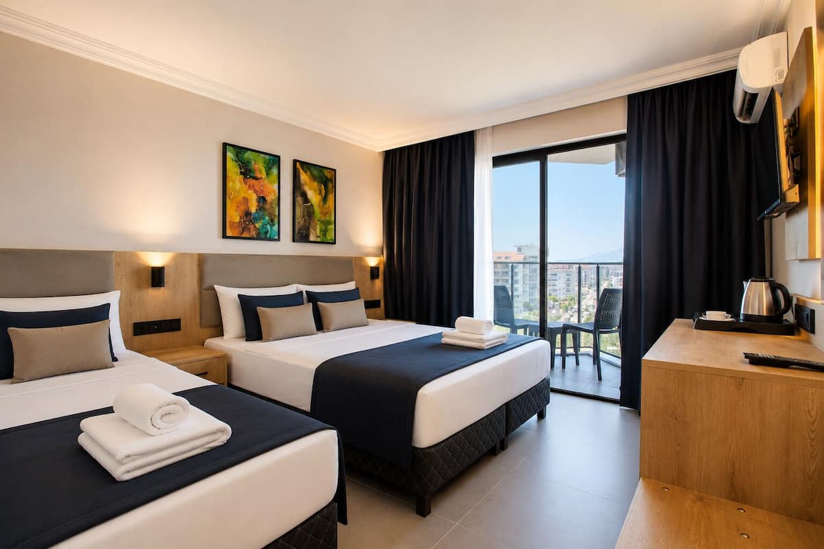 Standard Room, Balcony, City View