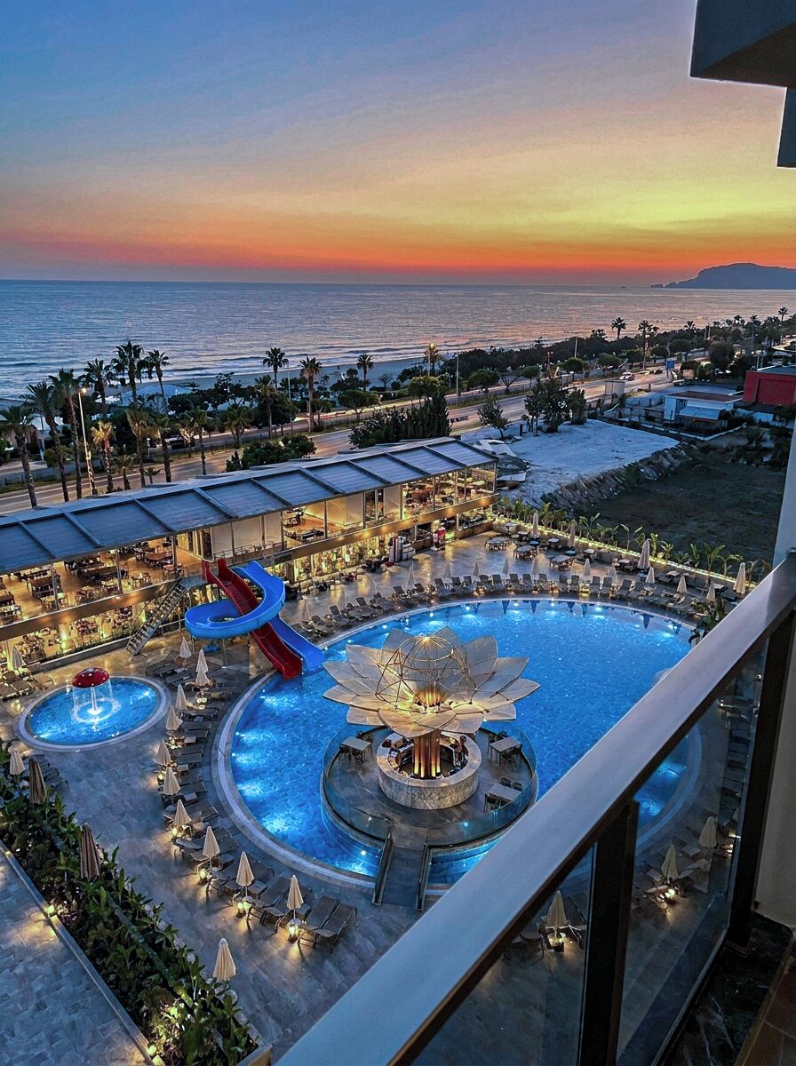 Standard Room, Balcony, Sea View | Minibar, free cribs/infant beds, free WiFi, bed sheets